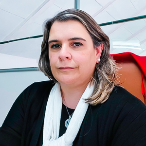 Nária Espírito Santo